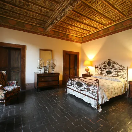 Vesconte Residenza D'epoca Dal 1533 3*