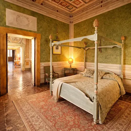 Vesconte Residenza D'epoca Dal 1533 3*