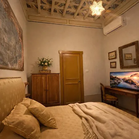 Vesconte Residenza D'epoca Dal 1533 3*